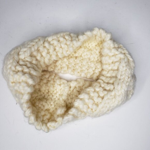 Cable Knit Headband White Ivory Cream Ear Warmer Hair Band Winter Soft Handmade - Picture 5 of 5